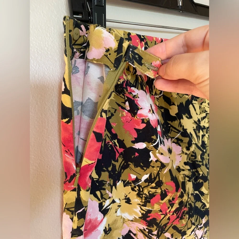 J. Jill Pretty Floral Skirt Stretch Size 10 Petite